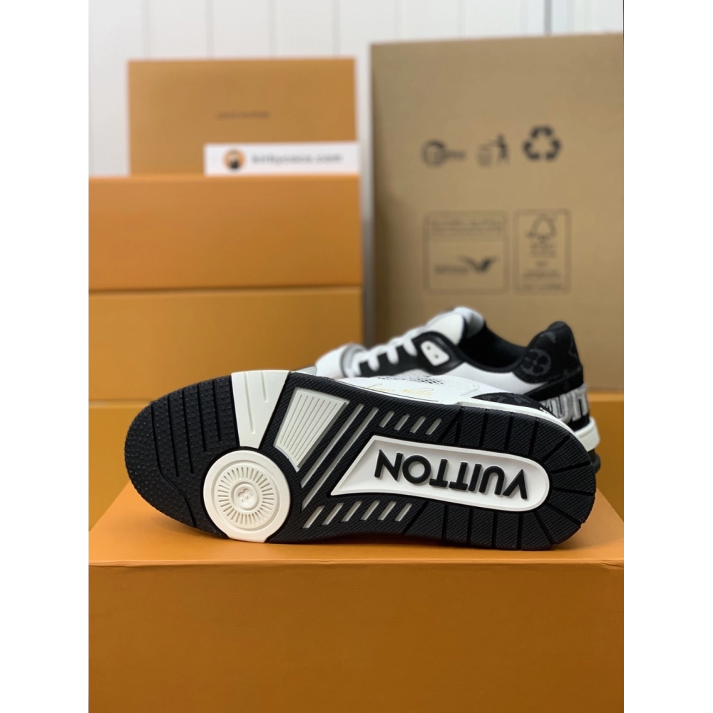 Louis Vuitton Trainer Sneakers,LOUIS VUITTON