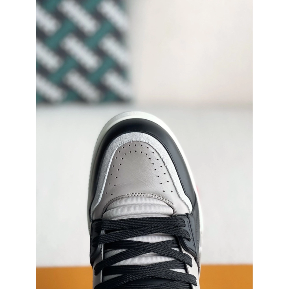 Louis Vuitton Trainer Sneakers,LOUIS VUITTON