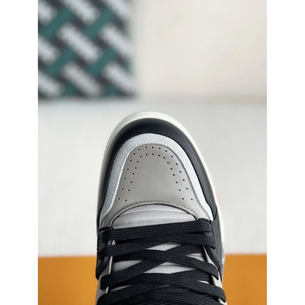 Louis Vuitton Trainer Sneakers,LOUIS VUITTON