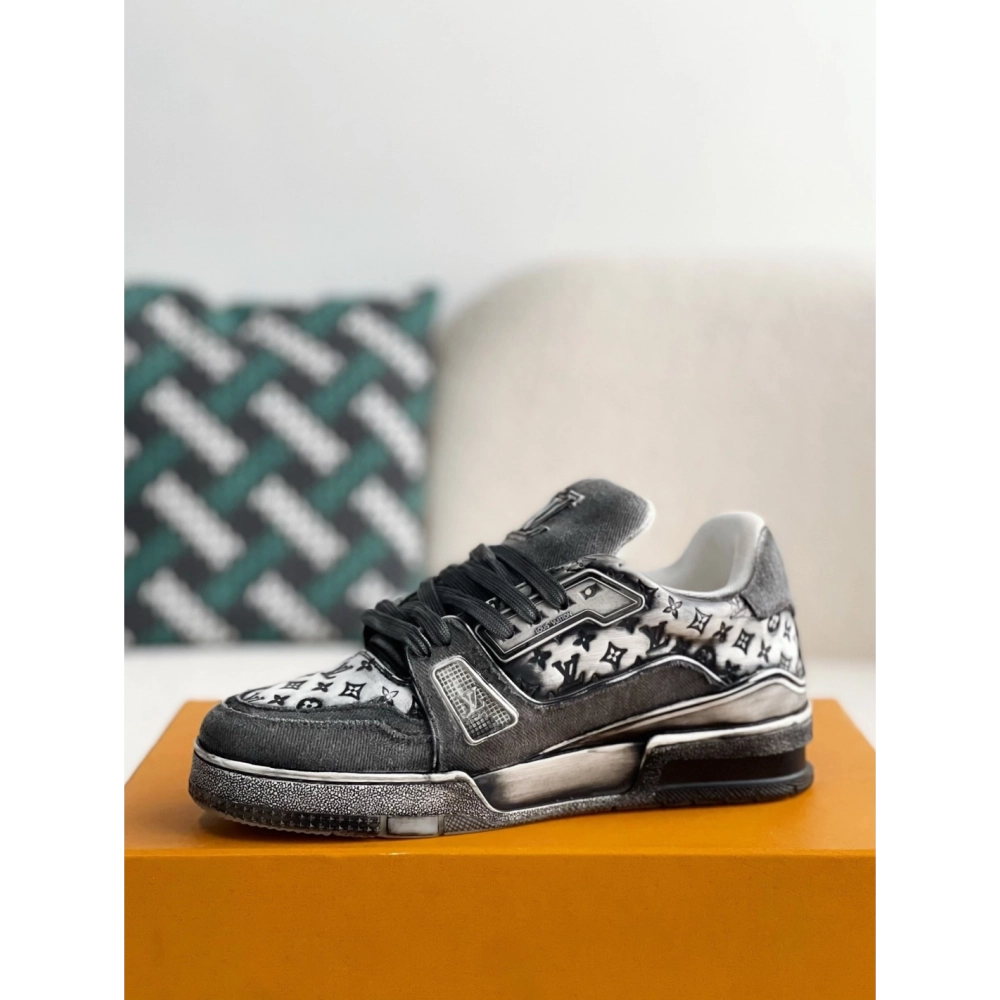 Louis Vuitton Trainer Sneakers,LOUIS VUITTON