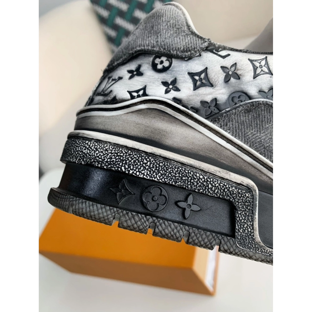 Louis Vuitton Trainer Sneakers,LOUIS VUITTON