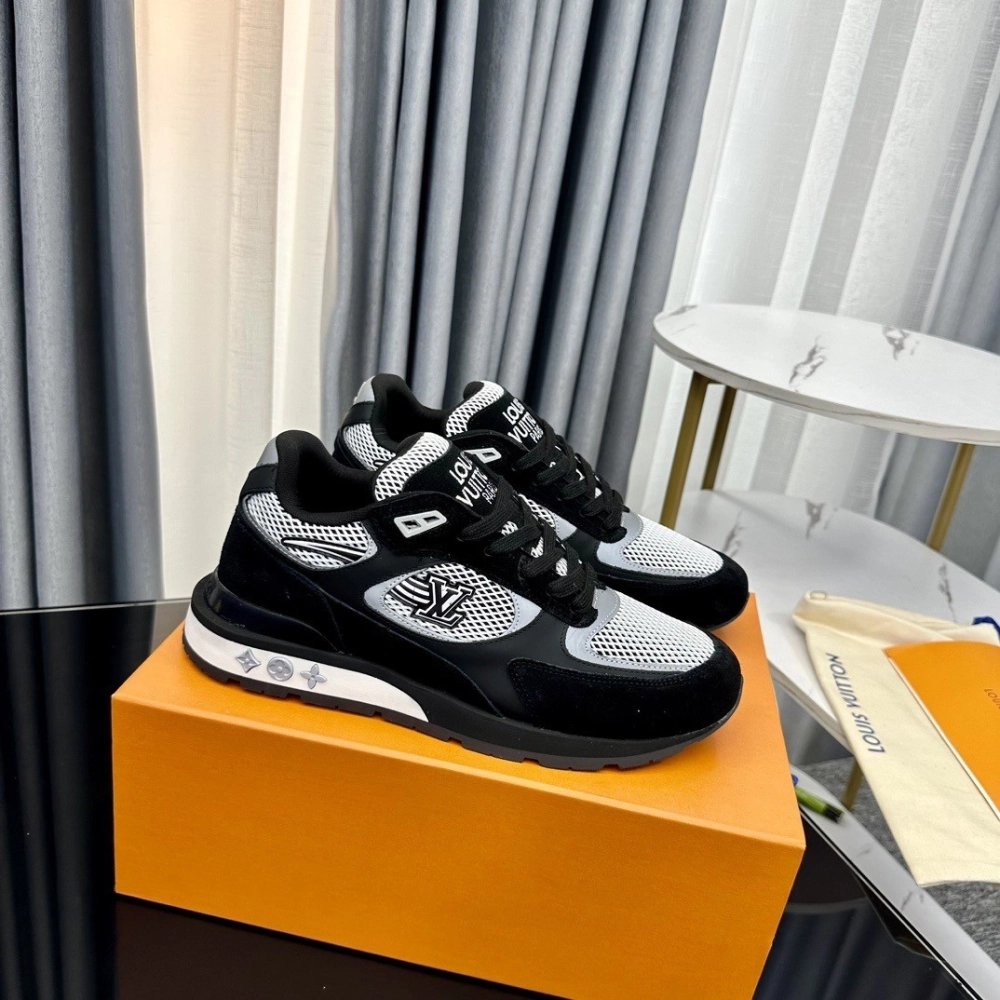 Lv Sneaker,LOUIS VUITTON