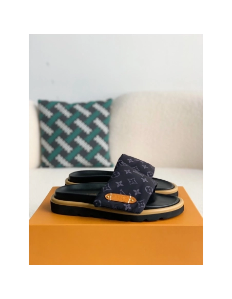 Louis Vuitton Slippers,LOUIS VUITTON