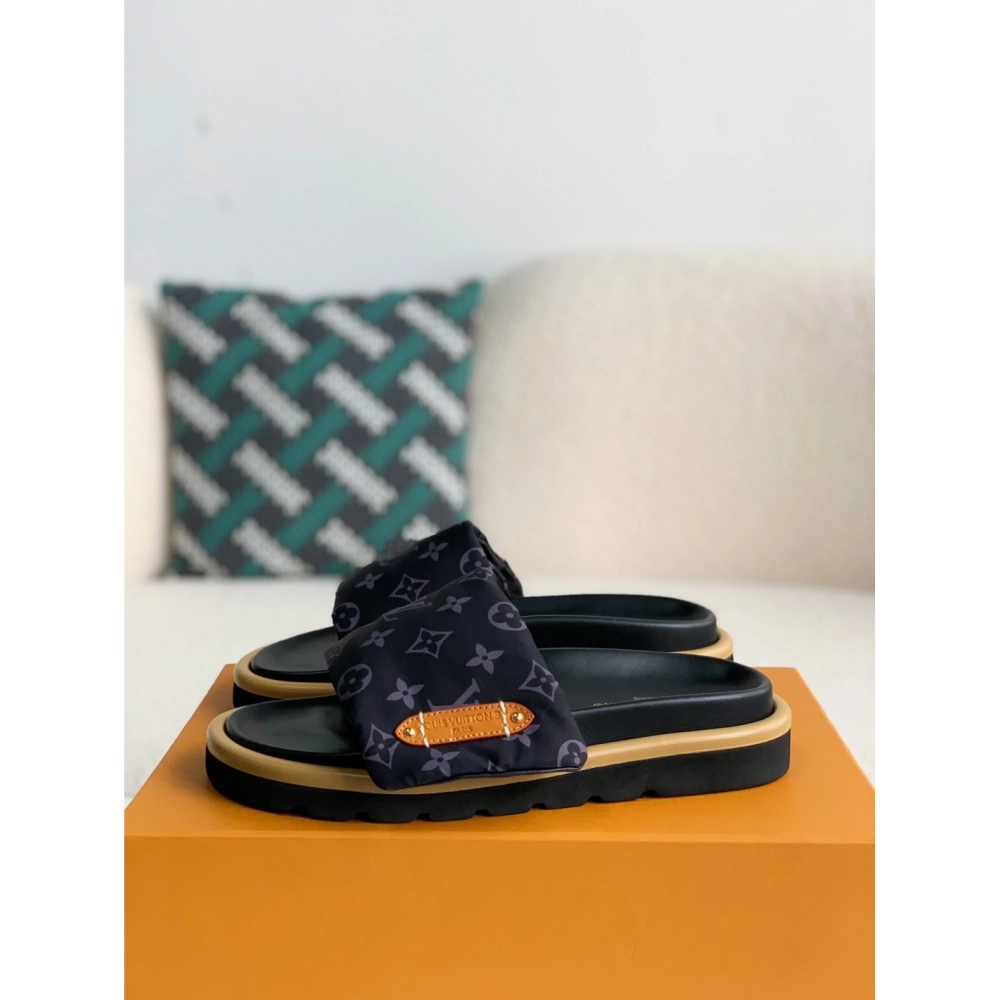 Louis Vuitton Slippers,LOUIS VUITTON