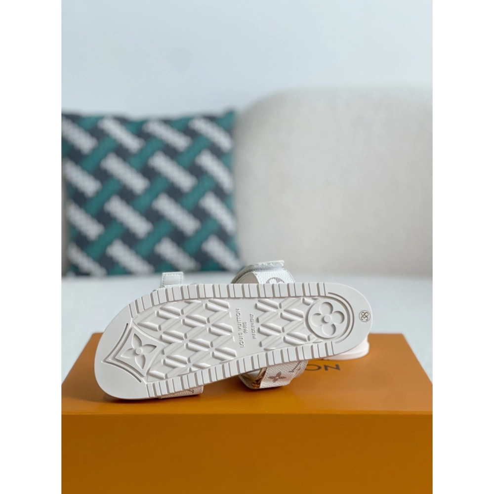Louis Vuitton Slippers,LOUIS VUITTON