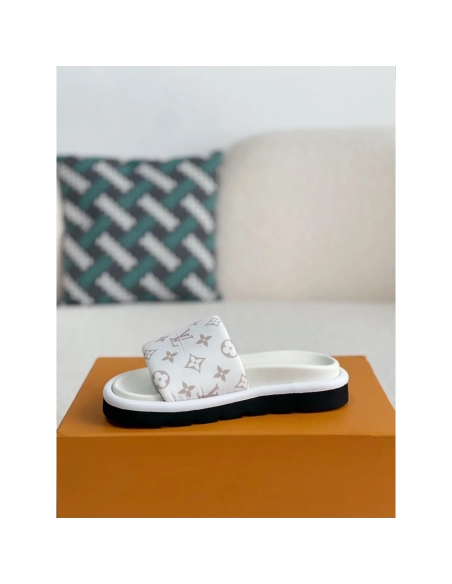 Louis Vuitton Slippers,LOUIS VUITTON