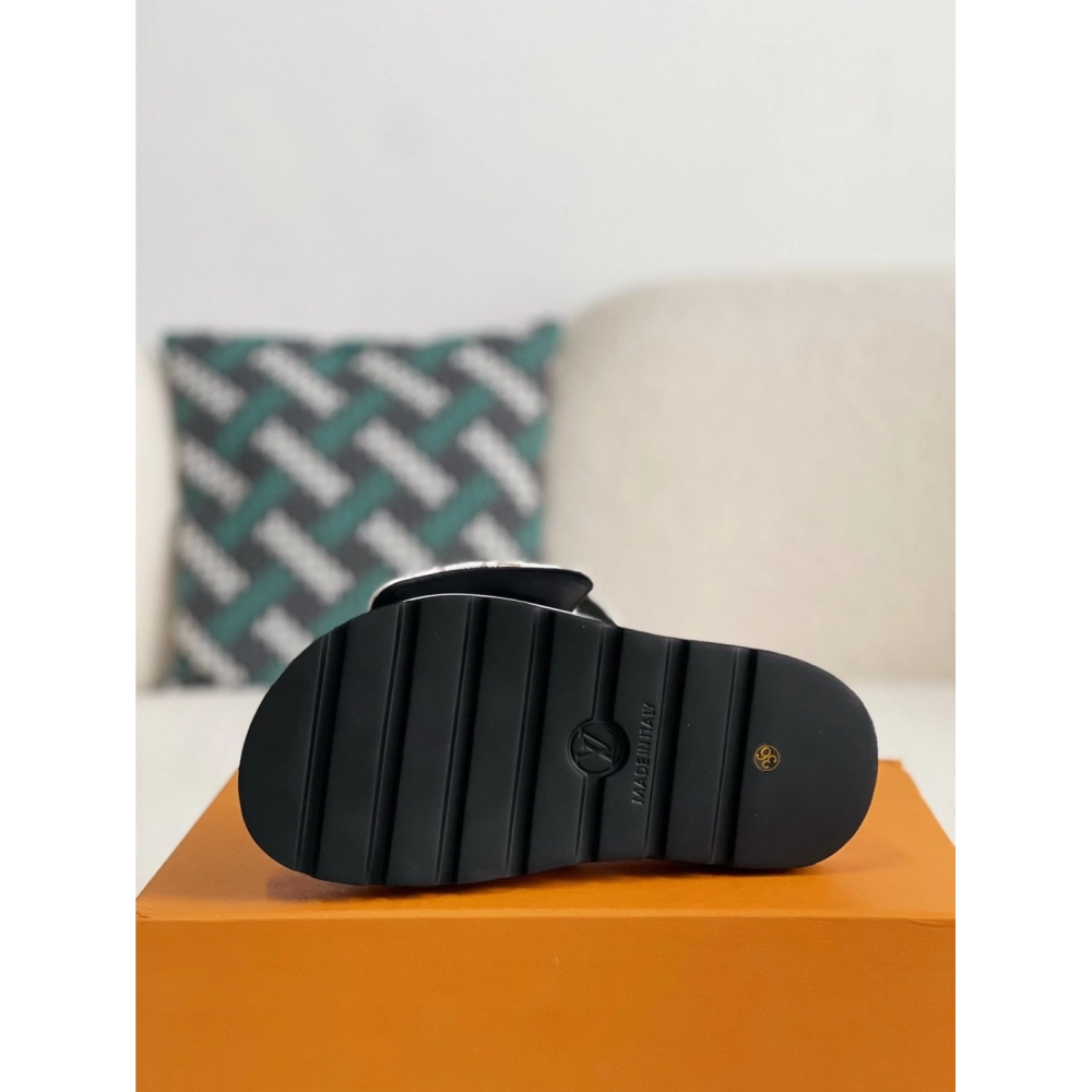 Louis Vuitton Slippers,LOUIS VUITTON