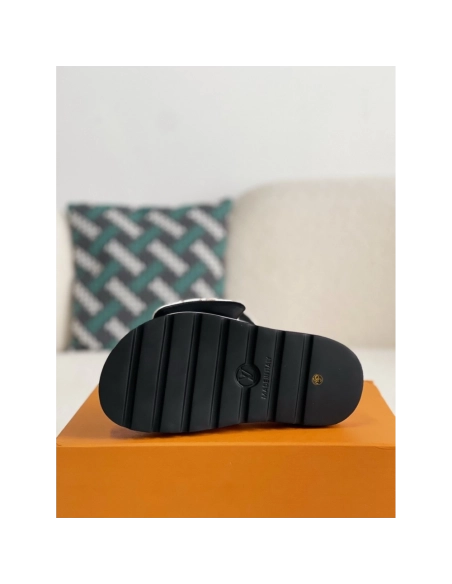 Louis Vuitton Slippers,LOUIS VUITTON