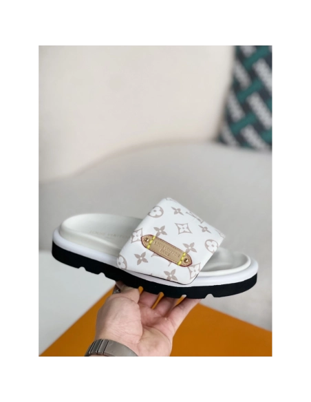 Louis Vuitton Slippers,LOUIS VUITTON