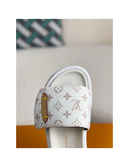 Louis Vuitton Slippers,LOUIS VUITTON