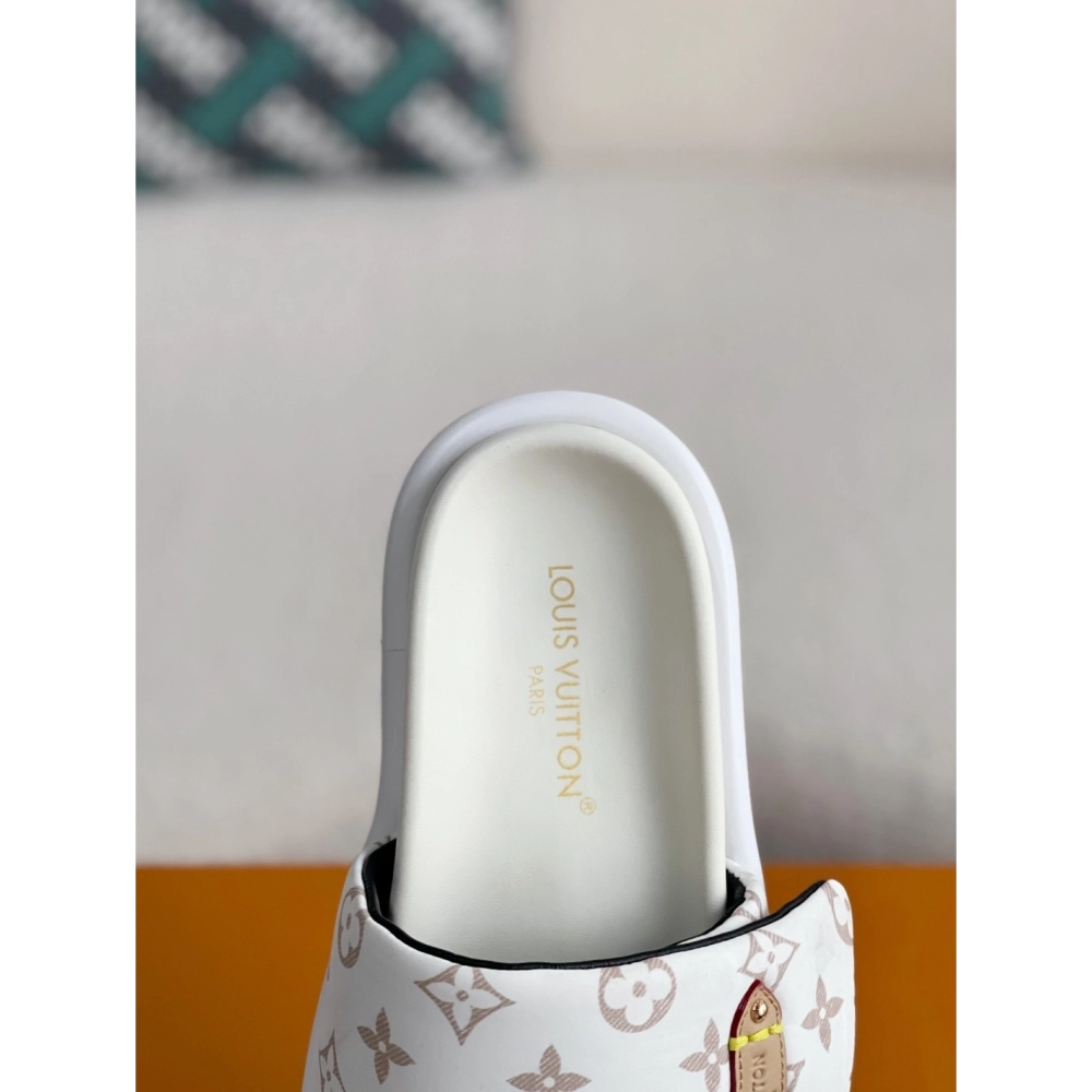 Louis Vuitton Slippers,LOUIS VUITTON