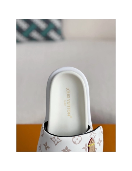 Louis Vuitton Slippers,LOUIS VUITTON