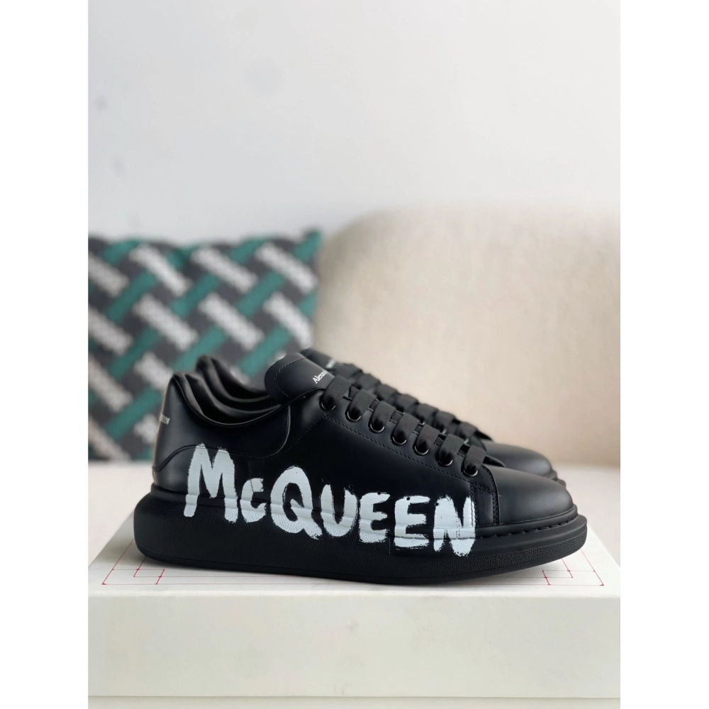 Alexander McQueen black letter Sneakers,Alexander McQueen,High quality Free shipping
