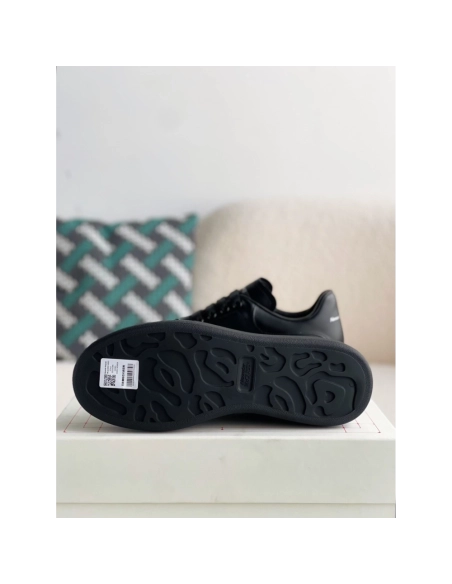 Alexander McQueen black letter Sneakers,Alexander McQueen,High quality Free shipping