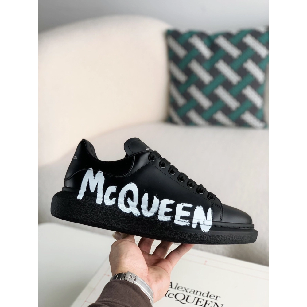 Alexander McQueen black letter Sneakers,Alexander McQueen,High quality Free shipping