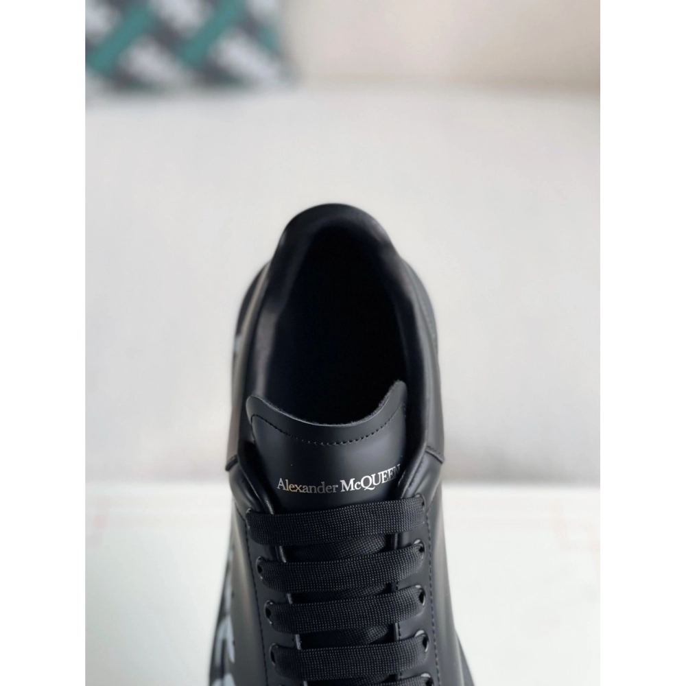 Alexander McQueen black letter Sneakers,Alexander McQueen,High quality Free shipping