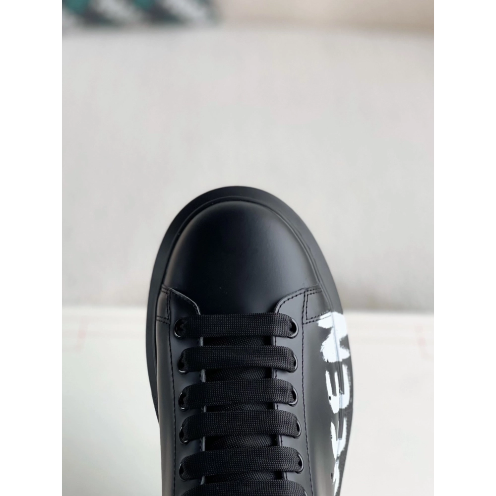 Alexander McQueen black letter Sneakers,Alexander McQueen,High quality Free shipping