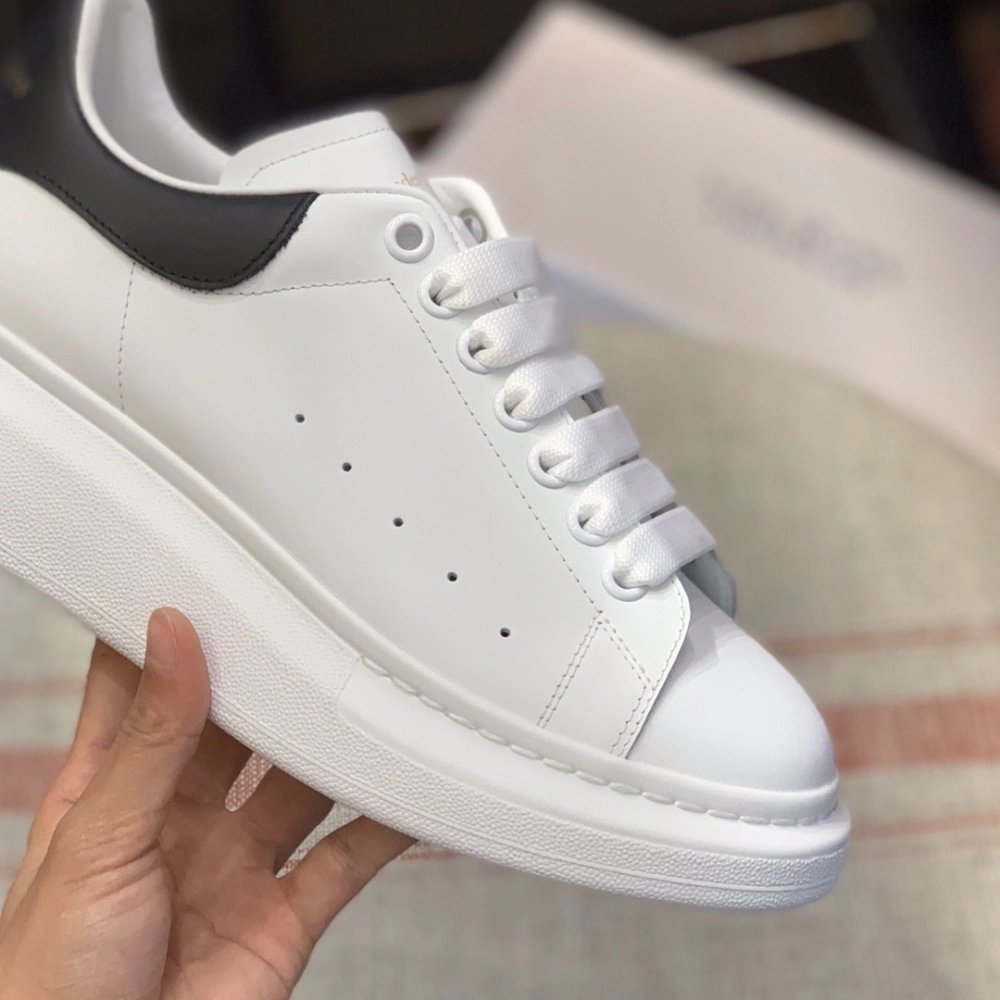 Alexander McQueen MQ black cowhide tail Sneakers,Alexander McQueen,High quality Free shipping