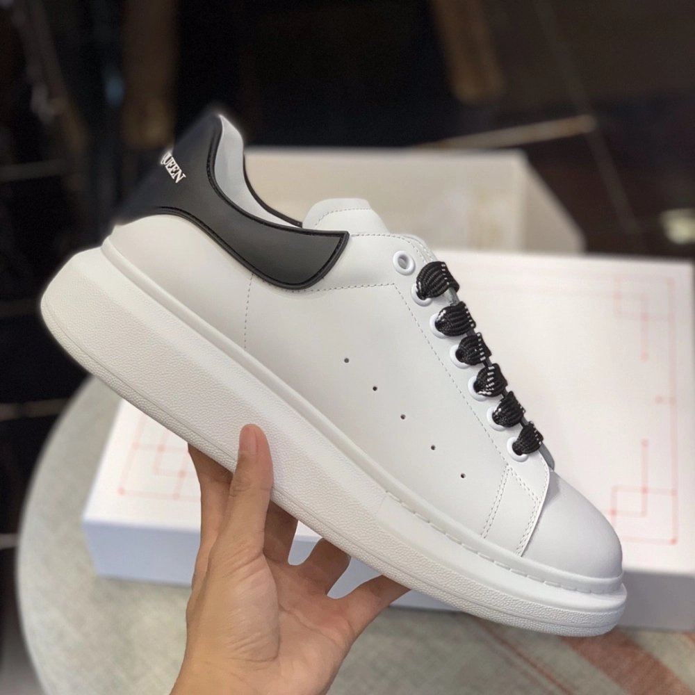 Alexander McQueen MQ Black film tail Sneakers,Alexander McQueen,High quality Free shipping