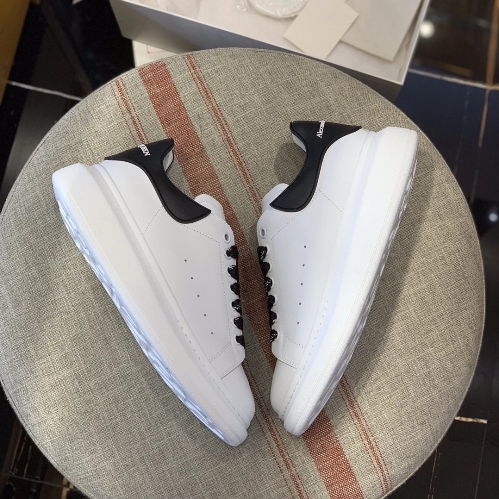 Alexander McQueen MQ Black film tail Sneakers,Alexander McQueen,High quality Free shipping