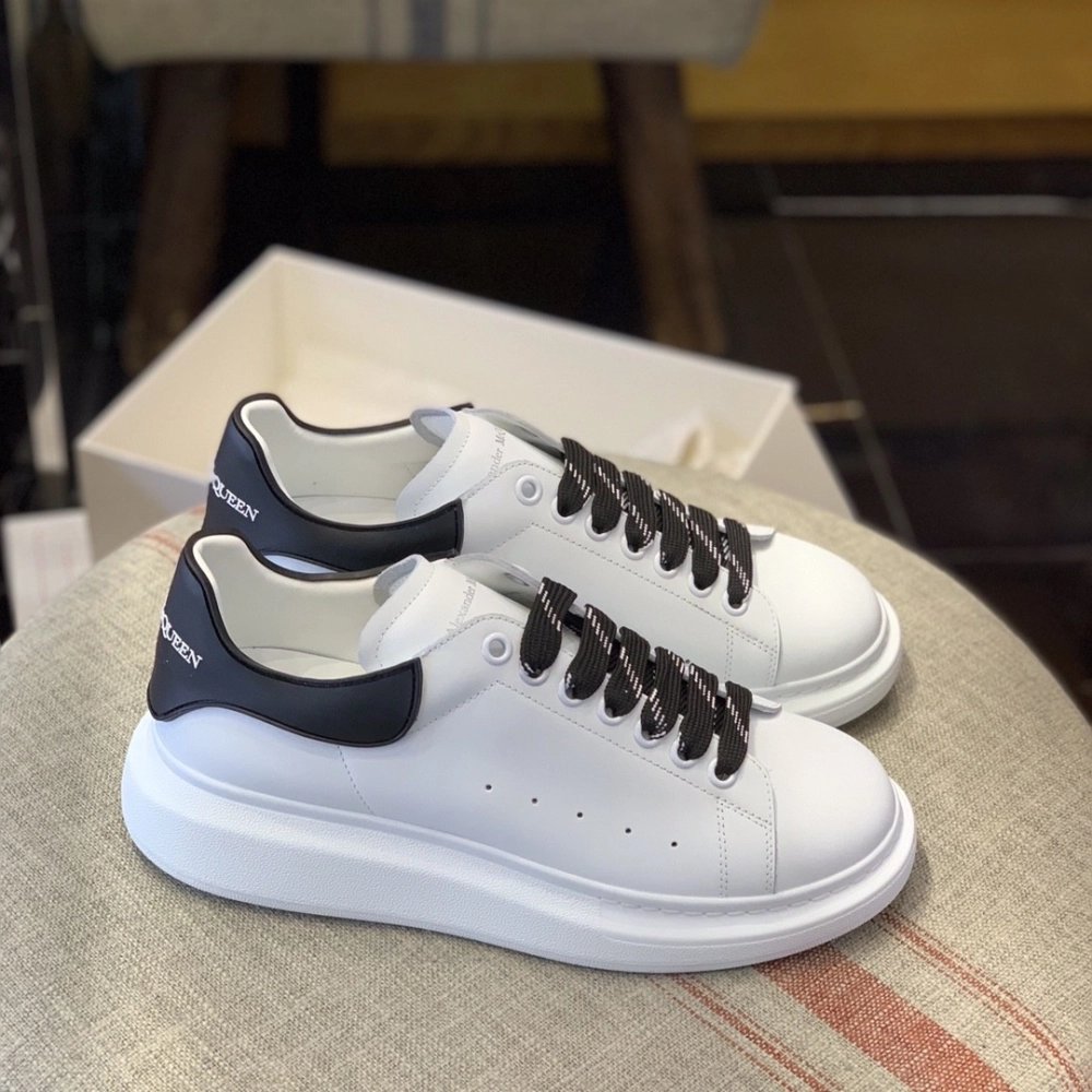 Alexander McQueen MQ Black film tail Sneakers,Alexander McQueen,High quality Free shipping