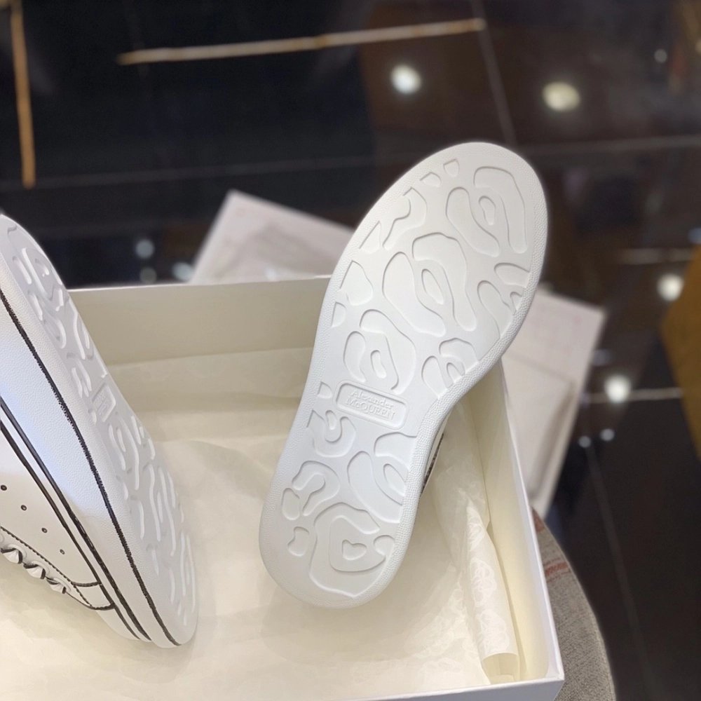 Alexander McQueen MQ White hand-painted Sneakers,Alexander McQueen,High quality Free shipping