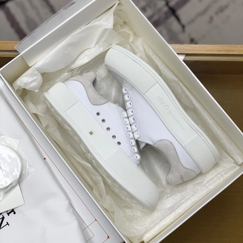 Alexander McQueen MQ White velvet tail Sneakers,Alexander McQueen,High quality Free shipping