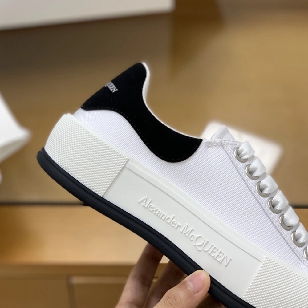 Alexander McQueen MQ White/Black velvet tail Sneakers,Alexander McQueen,High quality Free shipping