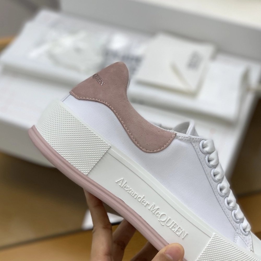 Alexander McQueen MQ White/Pink velvet tail Sneakers,Alexander McQueen,High quality Free shipping