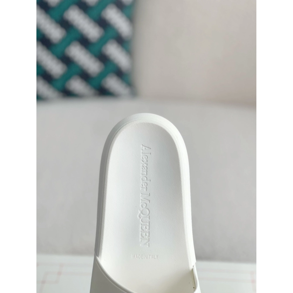 Alexander McQueen Slippers,Alexander McQueen,High quality Free shipping