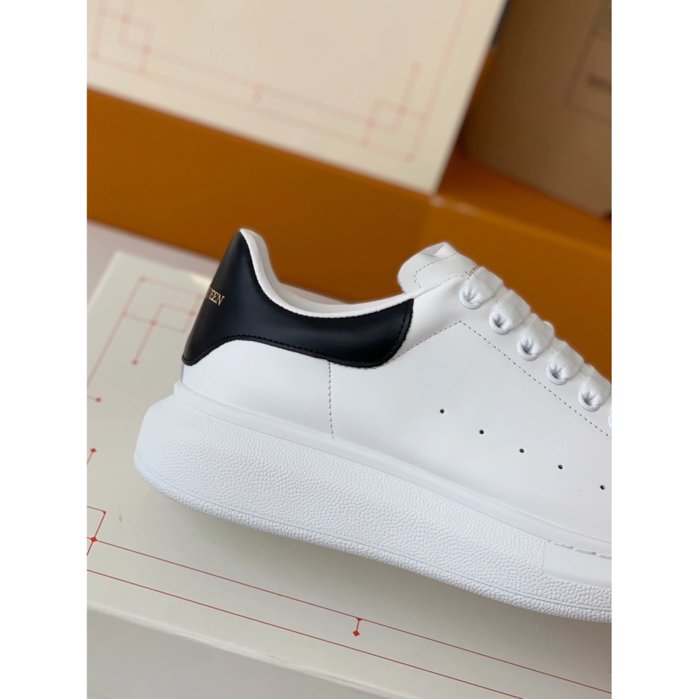 Alexander McQueen versatile Sneakers,Alexander McQueen,High quality Free shipping