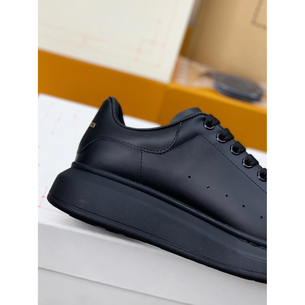 Alexander McQueen versatile Sneakers,Alexander McQueen,High quality Free shipping