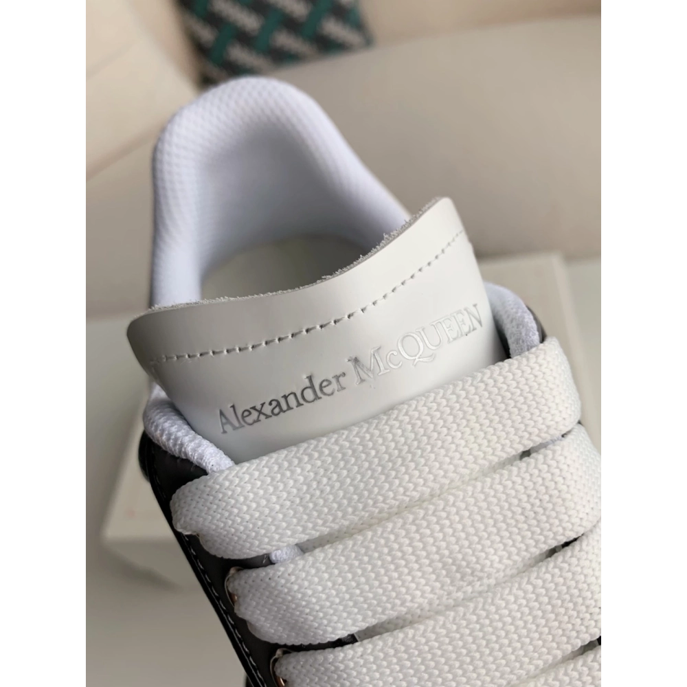 Alexander McQueen x Lv versatile Sneakers,Alexander McQueen,High quality Free shipping