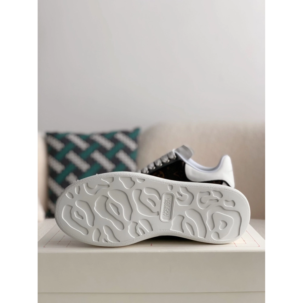 Alexander McQueen x Lv versatile Sneakers,Alexander McQueen,High quality Free shipping