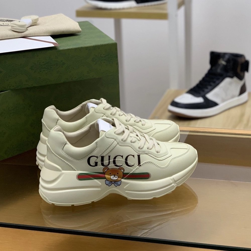 Gucci Retro Clunky Sneaker,GUCCI SNEAKERS,High quality Free shipping