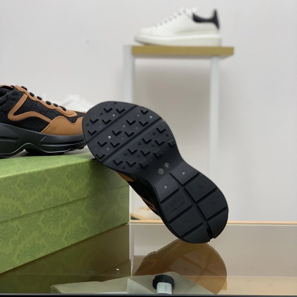 Gucci Retro Clunky Sneaker,GUCCI SNEAKERS,High quality Free shipping