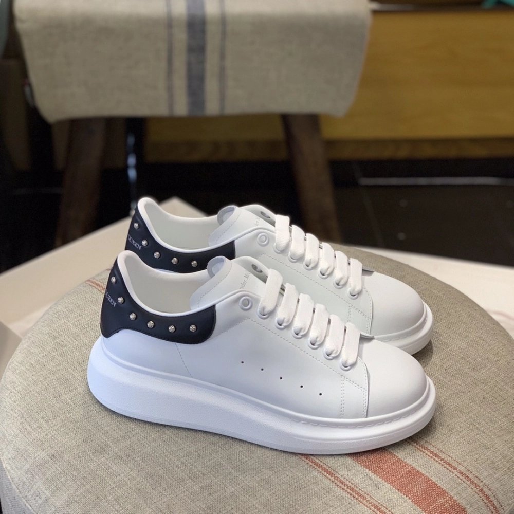 Alexander McQueen MQ black tail Rose nail Sneakers,Alexander McQueen,High quality Free shipping