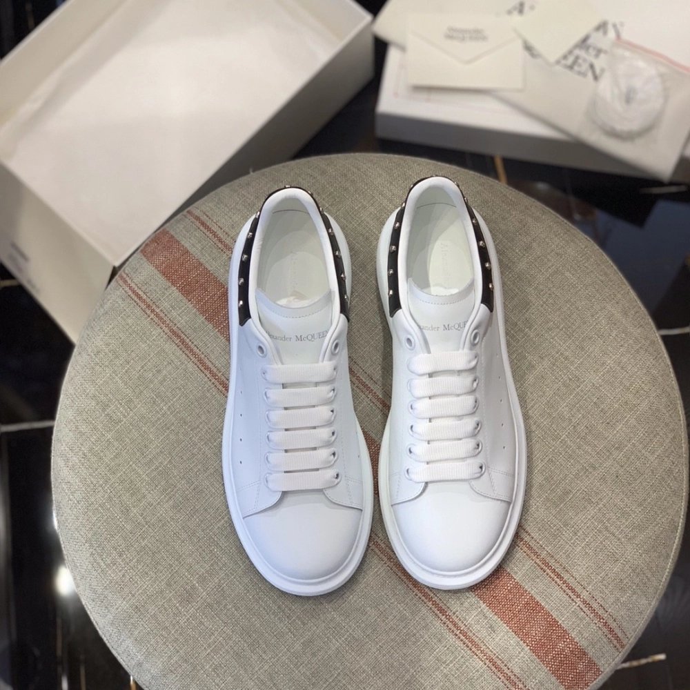 Alexander McQueen MQ black tail Rose nail Sneakers,Alexander McQueen,High quality Free shipping
