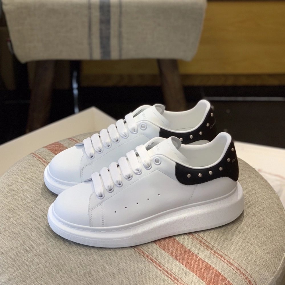 Alexander McQueen MQ black tail Rose nail Sneakers,Alexander McQueen,High quality Free shipping