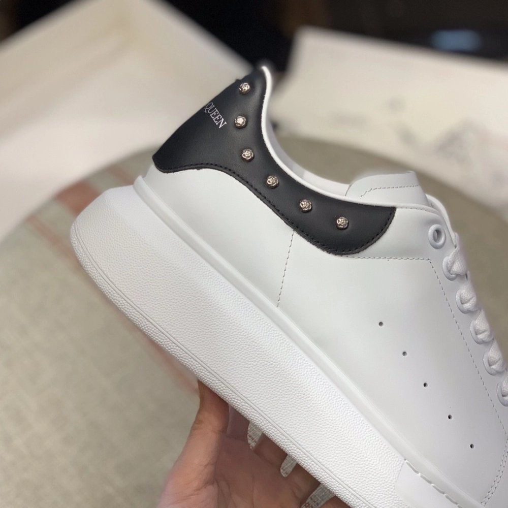 Alexander McQueen MQ black tail Rose nail Sneakers,Alexander McQueen,High quality Free shipping