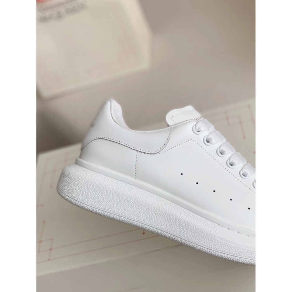 Alexander McQueen MQ white cowhide tail Sneakers,Alexander McQueen,High quality Free shipping