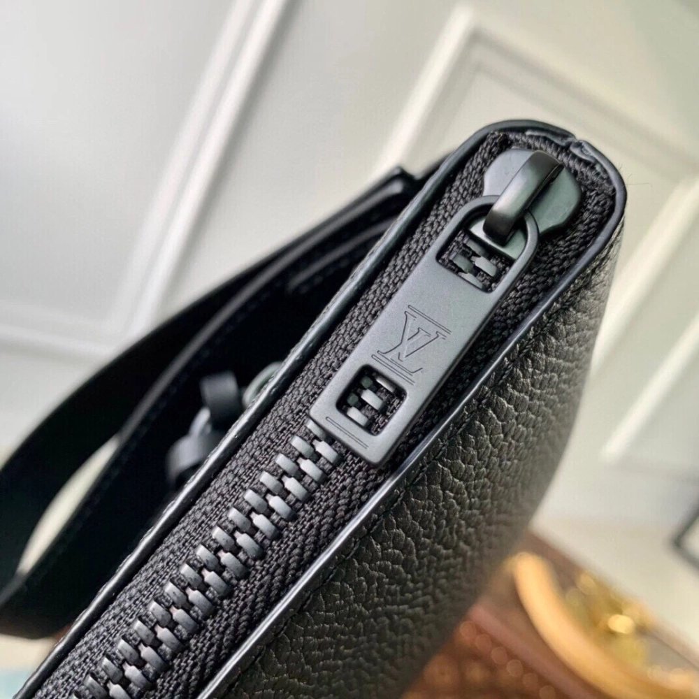 Louis Vuitton M69837 Takeoff Pouch,Speedy,LOUIS VUITTON,BAGS