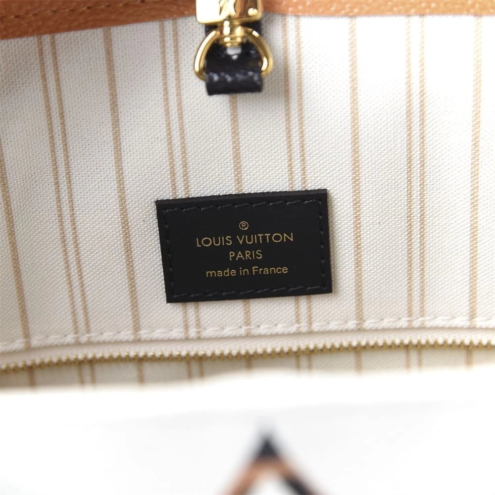 Louis Vuitton Monogram Giant Jungle Onthego GM Ivory,OnTheGo,LOUIS VUITTON,BAGS