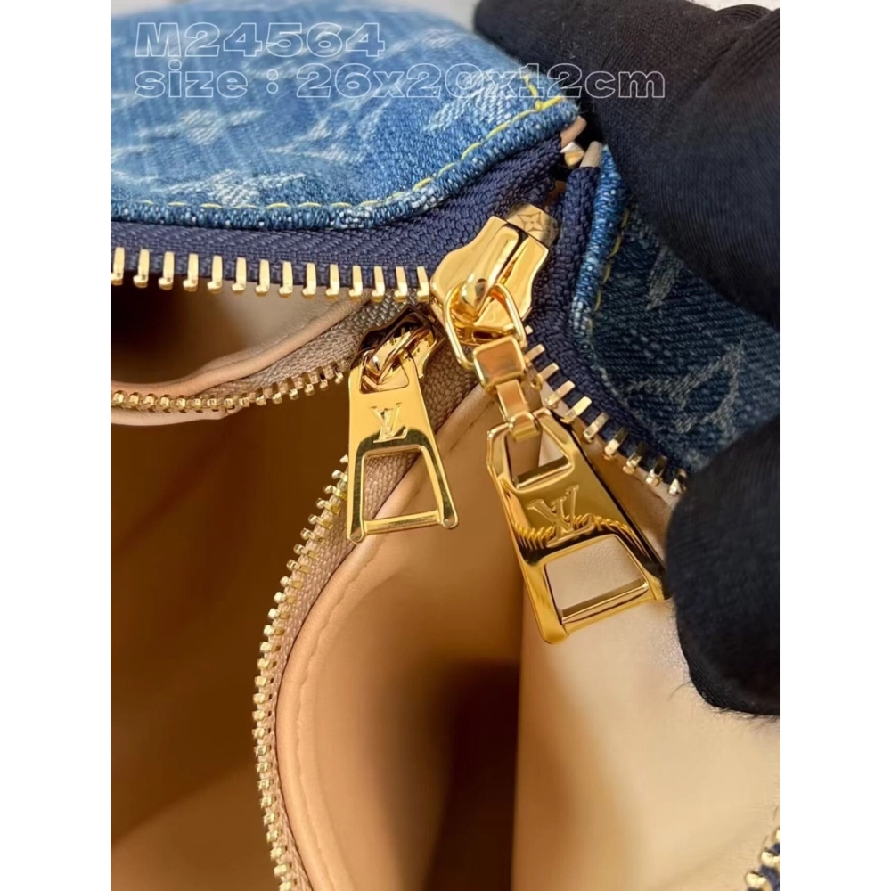 Louis Vuitton M24564 NEW Coussin PM,Coussin,LOUIS VUITTON,BAGS