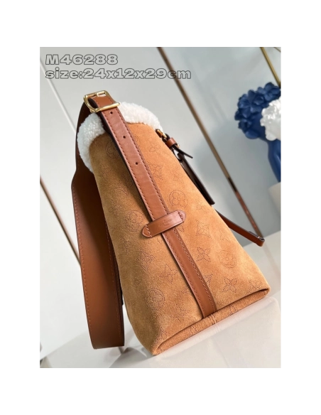 Louis Vuitton M11843 CarryAll PM,CarryAll,LOUIS VUITTON,BAGS