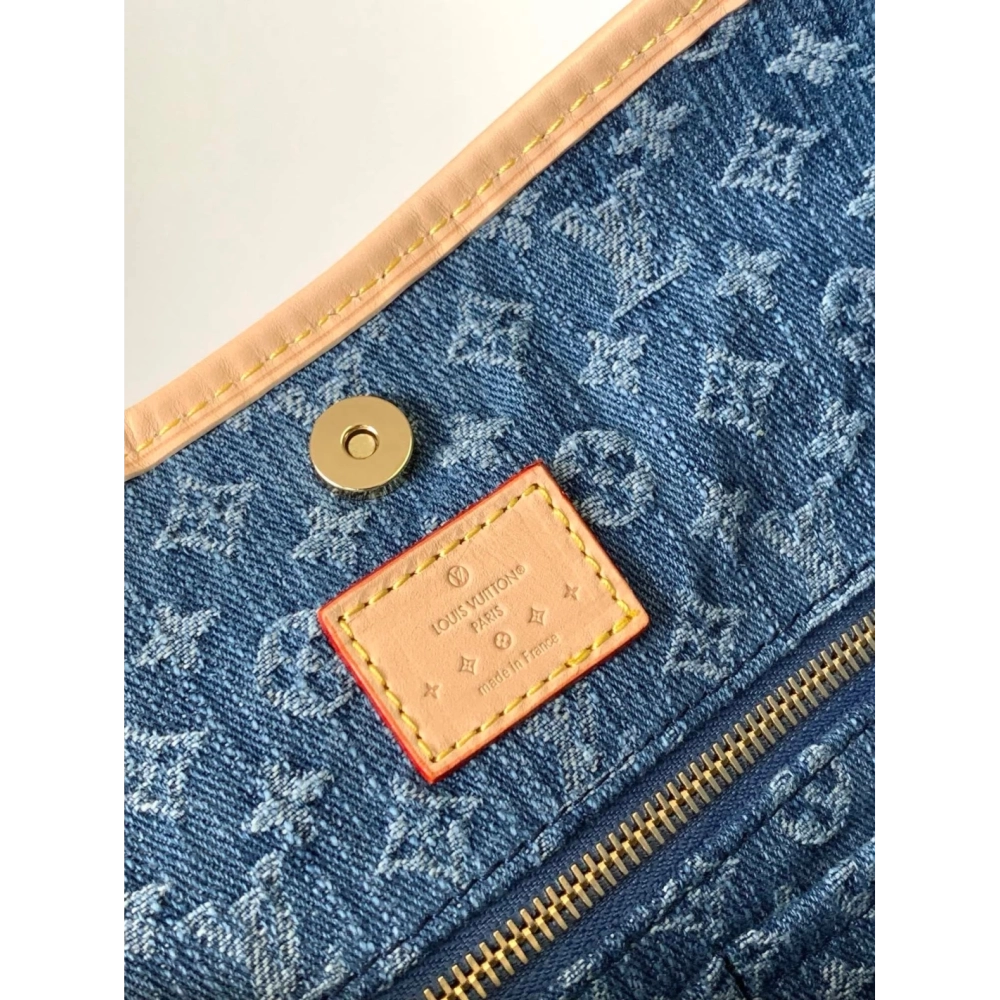 Louis Vuitton M46855 CarryAll MM,CarryAll,LOUIS VUITTON,BAGS