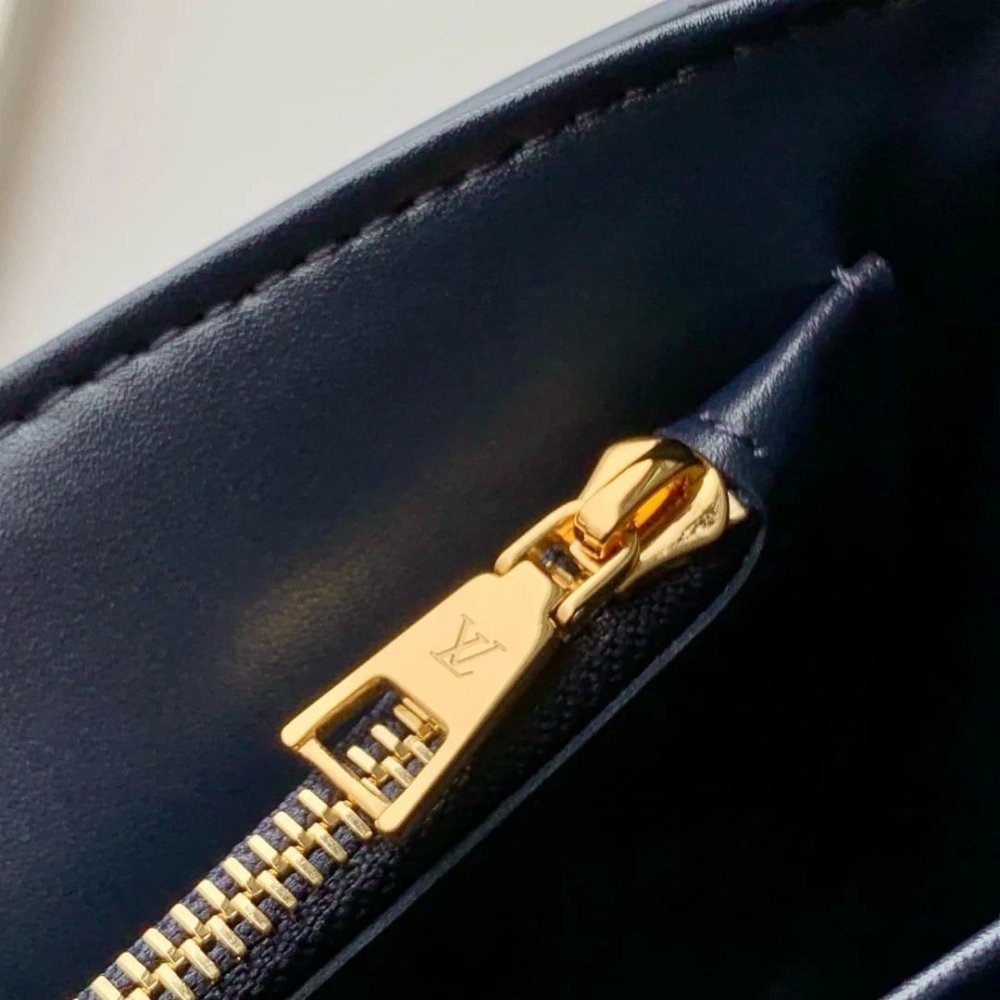 Louis Vuitton M14342 Twist MM Slim,Twist,LOUIS VUITTON,BAGS