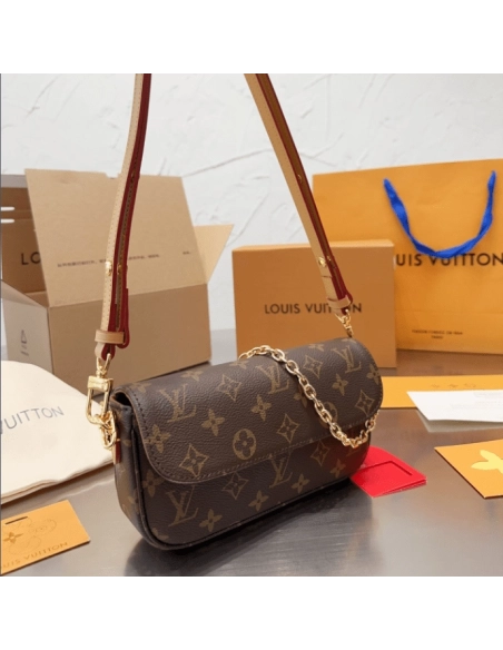 LOUIS VUITTON Wallet On Chain Ivy,Boite,LOUIS VUITTON,BAGS