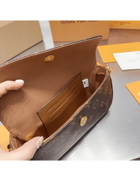 LOUIS VUITTON Wallet On Chain Ivy,Boite,LOUIS VUITTON,BAGS