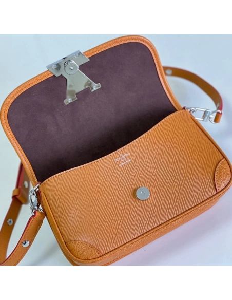 LV Buci M59459,Buci,LOUIS VUITTON,BAGS